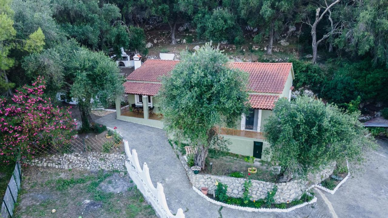 Vila Manteshouse