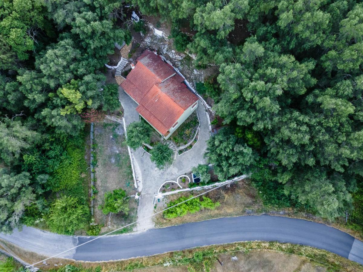 Villa Manteshouse
